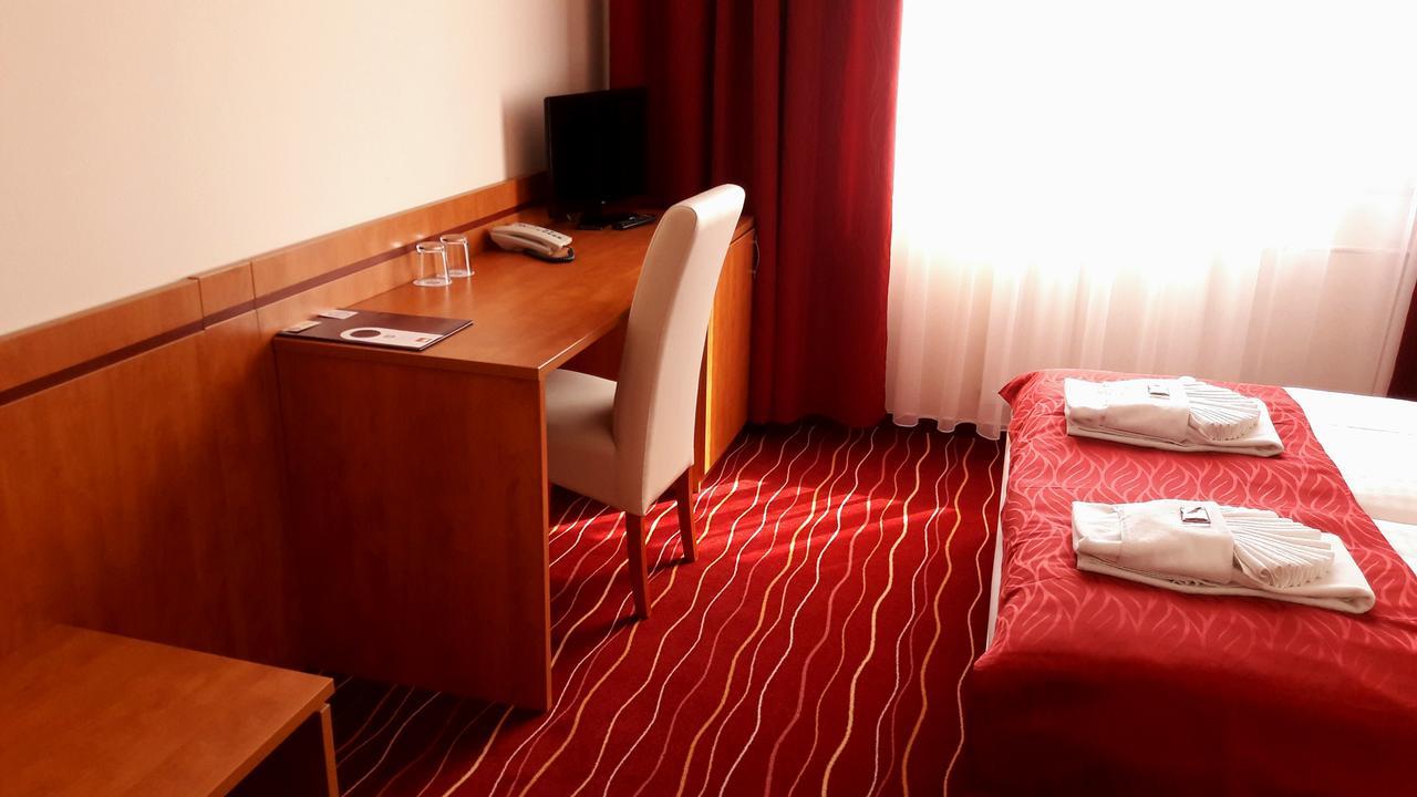 Diana Club Hotel Budapest Exterior foto
